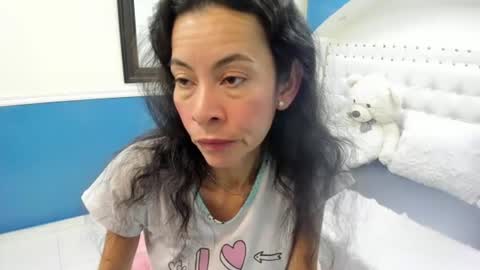 Victoria  grey  online show from 07/27/26, 07:15
