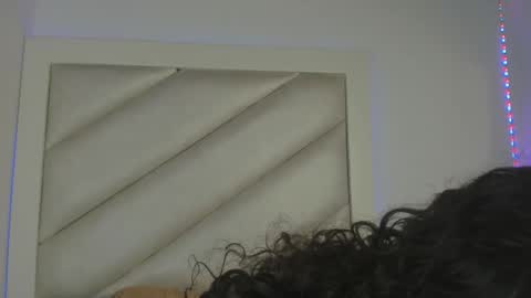 Victoria online show from 04/21/26, 04:19