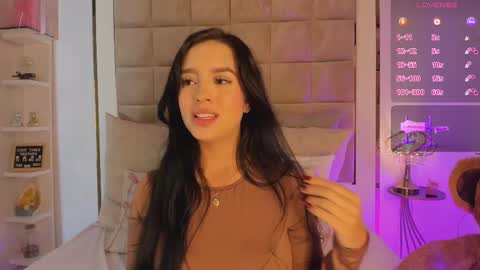 Snapshot of victoria_adaams1 chatting on 02/25/25, 07:03 Victoria valentina online show from 02/25/25, 07:03