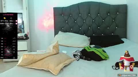 Victoria  independent model online show from 01/27/25, 07:24