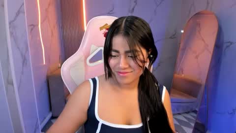 victoria_b_ online show from 10/10/25, 08:08