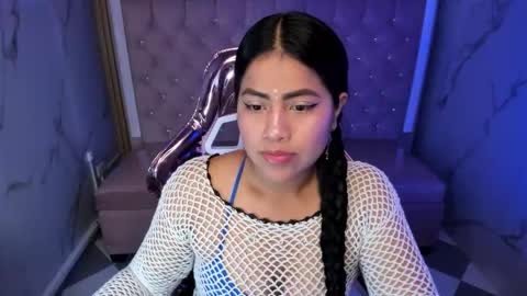 victoria_b_ online show from 10/15/25, 08:20