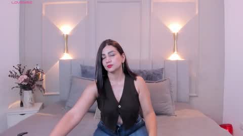 victoria  online show from 02/17/26, 07:09