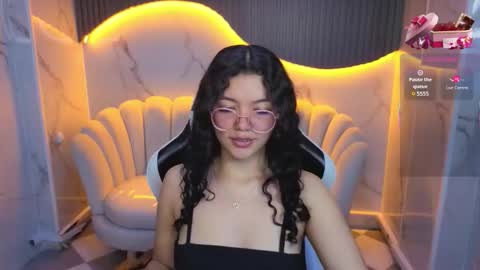 victoria_castillo_b online show from 02/14/26, 07:54