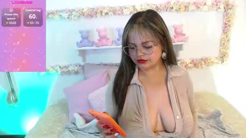 victoria_cherry_ online show from 09/29/25, 11:48