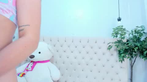 Victoria online show from 02/26/26, 08:30