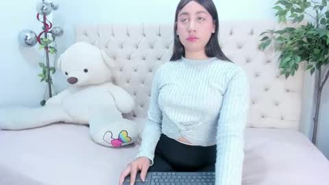 Victoria online show from 04/22/26, 07:37