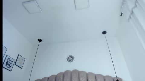 Snapshot of victoria_cooper3 chatting on 10/10/25, 11:53 valentina online show from 10/10/25, 11:53