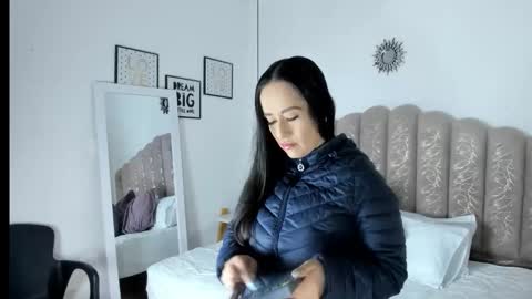 valentina online show from 10/12/25, 10:25