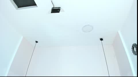 valentina online show from 12/19/25, 11:50