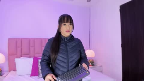 Snapshot of victoria_cooper3 chatting on 01/12/26, 11:48 valentina online show from 01/12/26, 11:48