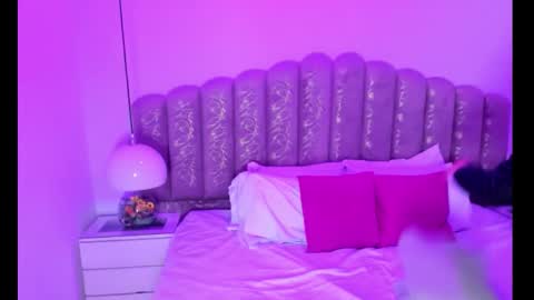 Snapshot of victoria_cooper3 chatting on 01/16/26, 12:09 valentina online show from 01/16/26, 12:09