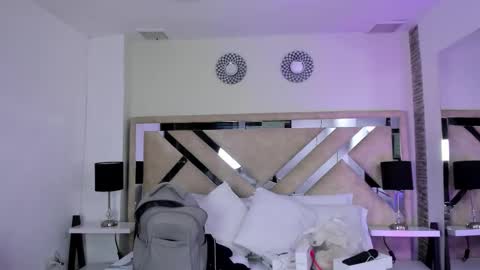 Snapshot of victoria_cooper3 chatting on 02/17/26, 12:34 valentina online show from 02/17/26, 12:34