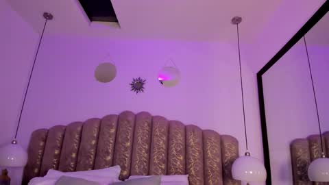 Snapshot of victoria_cooper3 chatting on 03/02/26, 12:01 valentina online show from 03/02/26, 12:01