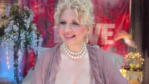 diorvictoria9 online show from 04/21/26, 05:17