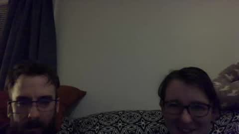 Victoria and Erian online show from 01/08/25, 02:25