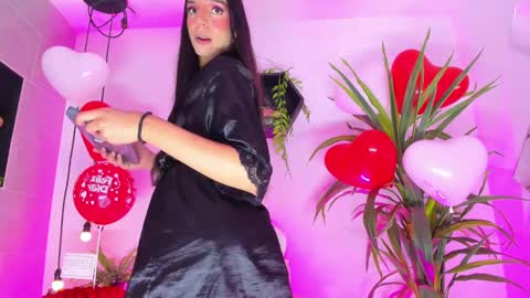 Snapshot of victoria_gomezz16 chatting on 02/14/25, 09:32 Victoria online show from 02/14/25, 09:32