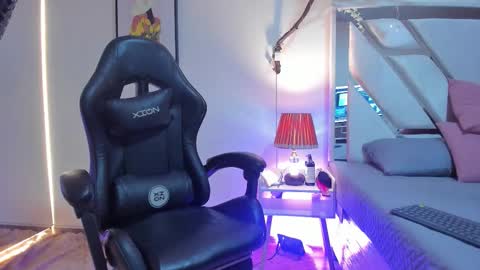 Victoria  online show from 02/04/26, 03:45