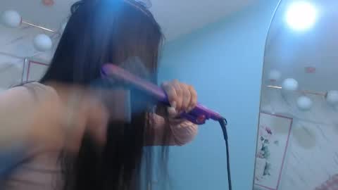 Victoria online show from 04/23/26, 01:02