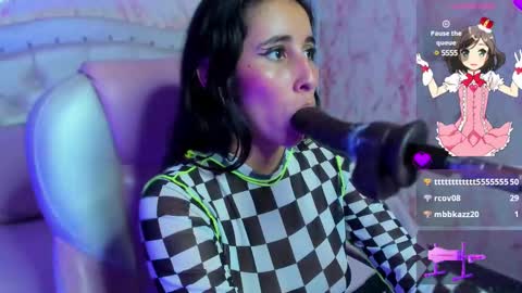 Victoria Houston  online show from 02/22/25, 10:20