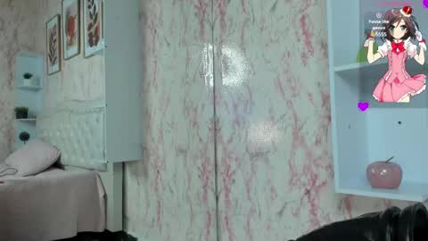 Victoria Houston  online show from 03/04/25, 07:32