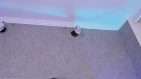  Victoria Lozano  online show from 12/19/24, 04:02