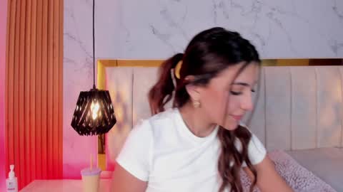  Victoria Lozano  online show from 01/11/25, 02:58