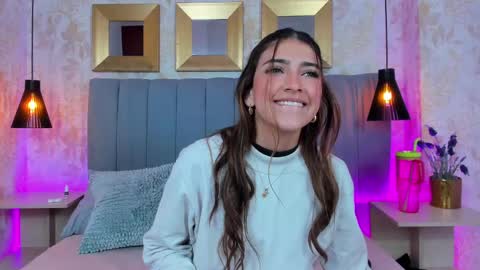  Victoria Lozano  online show from 02/28/25, 12:42