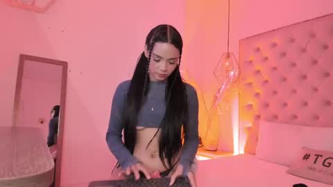 Snapshot of victoria_kitt chatting on 03/10/25, 10:13 victoria_kitt online show from 03/10/25, 10:13