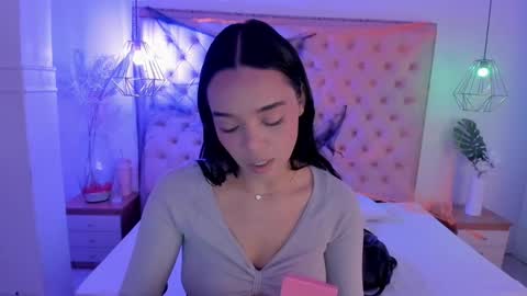 Snapshot of victoria_kitt chatting on 10/23/25, 05:33 victoria_kitt online show from 10/23/25, 05:33