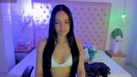 Snapshot of victoria_kitt chatting on 11/05/25, 05:02 victoria_kitt online show from 11/05/25, 05:02