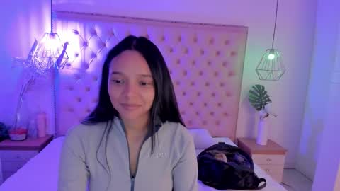 Snapshot of victoria_kitt chatting on 11/08/25, 03:34 victoria_kitt online show from 11/08/25, 03:34