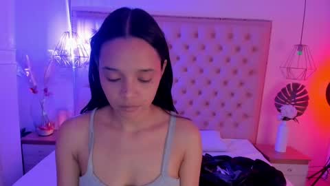 Snapshot of victoria_kitt chatting on 12/03/25, 09:24 victoria_kitt online show from 12/03/25, 09:24
