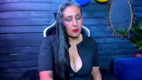Snapshot of victoria_kyler chatting on 06/19/26, 03:33 VICK online show from 06/19/26, 03:33