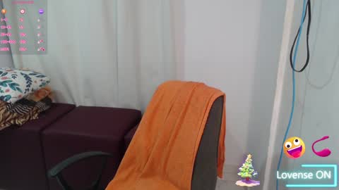 Snapshot of victoria_milf06 chatting on 12/30/24, 09:48 victoria online show from 12/30/24, 09:48