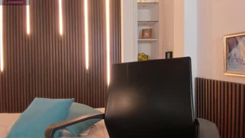 Victoria   Everyday From 1400 to 2130 Col Time online show from 09/27/25, 04:01