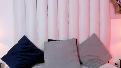 victoria_queen2 online show from 04/24/26, 01:52