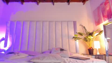 Snapshot of victoria_rash chatting on 12/12/24, 05:48 VICTORIA online show from 12/12/24, 05:48