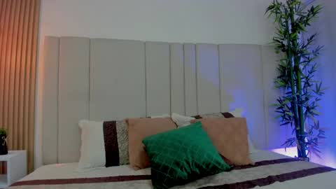 VICTORIA  online show from 05/11/26, 02:45