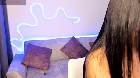 Snapshot of victoria_se chatting on 12/31/24, 04:49 Victoria online show from 12/31/24, 04:49