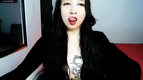 Snapshot of victoria_smile_ chatting on 07/12/26, 07:05 Victoria online show from 07/12/26, 07:05