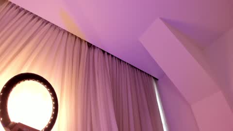 victoria  online show from 02/01/25, 02:34