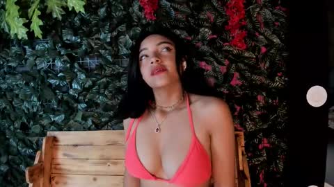 victoriaa2_doll online show from 11/20/25, 12:16