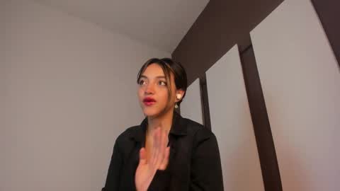 victoriaa2_doll online show from 03/25/26, 12:00