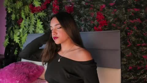 victoriaa2_doll online show from 06/01/26, 12:29