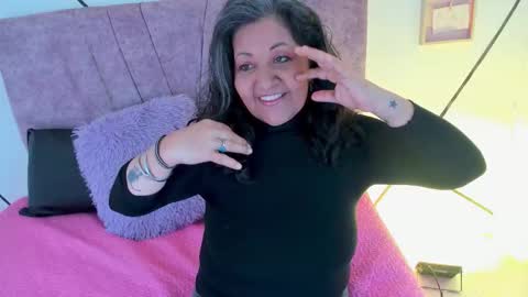 victoriaa_anderson_ online show from 11/29/25, 01:25