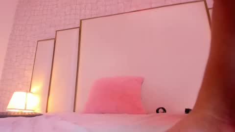 Victoria Sofia online show from 02/11/25, 09:09