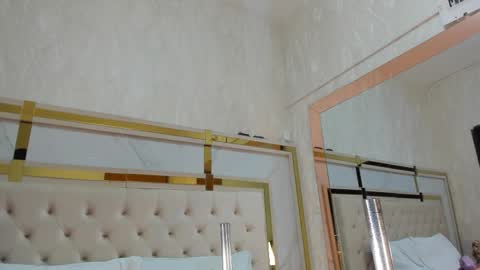 Victoria Sofia online show from 10/05/25, 07:23