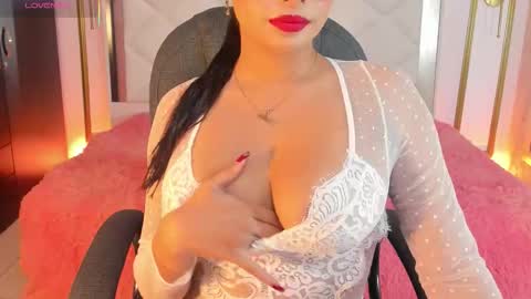 victoria online show from 12/18/25, 12:22