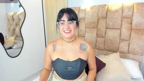 Victoria Andrade online show from 01/14/26, 06:02